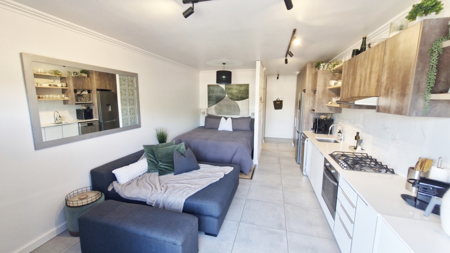  Bedroom Property for Sale in Table View Western Cape
